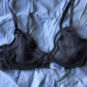 Calvin Klein Bras. 34b